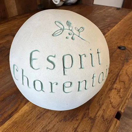 Esprit Charentais - The Byre * Londigny